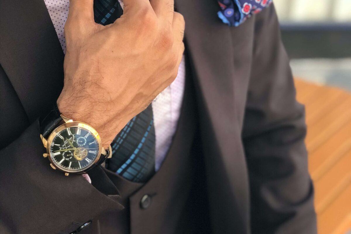 Mentiroso de camisa y corbata